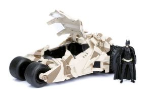 JAD98543 - Batmobile Trumble Camo avec BATMAN